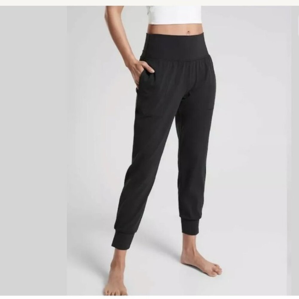 Athleta Salutation Crop Jogger L Tall